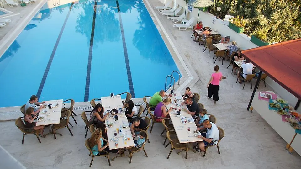 Batihan Apart Aparthotel Kusadasi 3*,